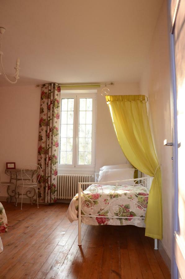 Le Manoir De Sanilhac Bed & Breakfast Notre-Dame-de-Sanilhac Bagian luar foto