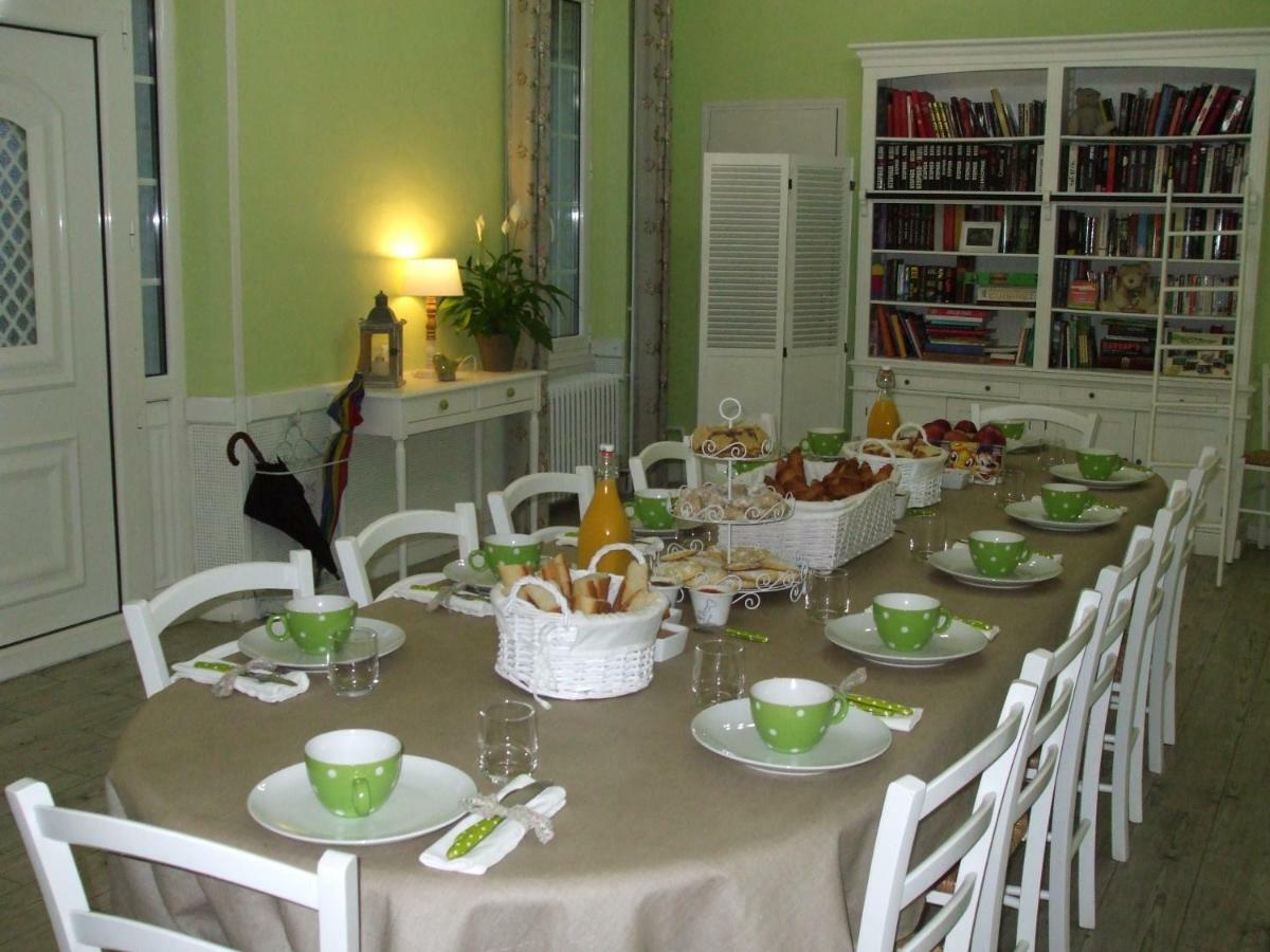 Le Manoir De Sanilhac Bed & Breakfast Notre-Dame-de-Sanilhac Bagian luar foto